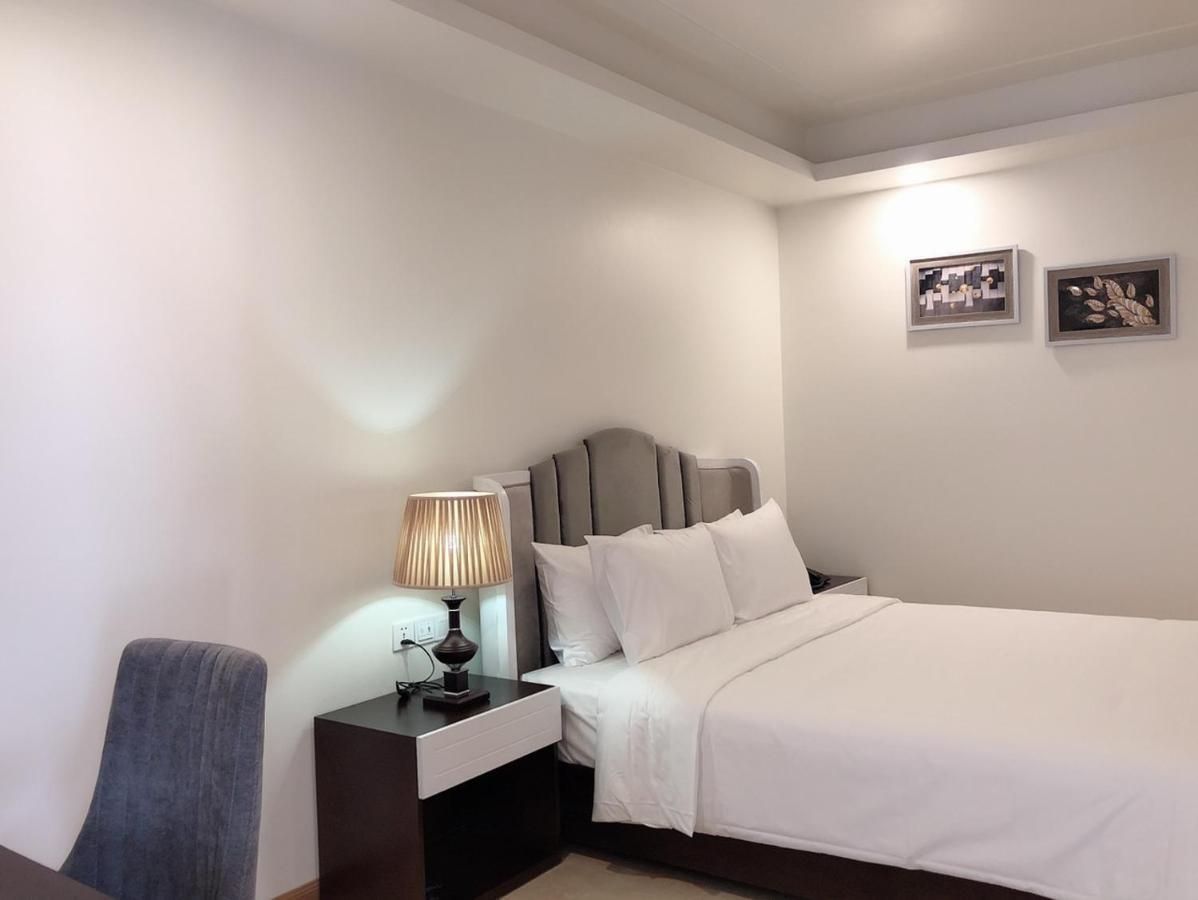 Lotus Hotel&Apartment Hai Phong Buitenkant foto
