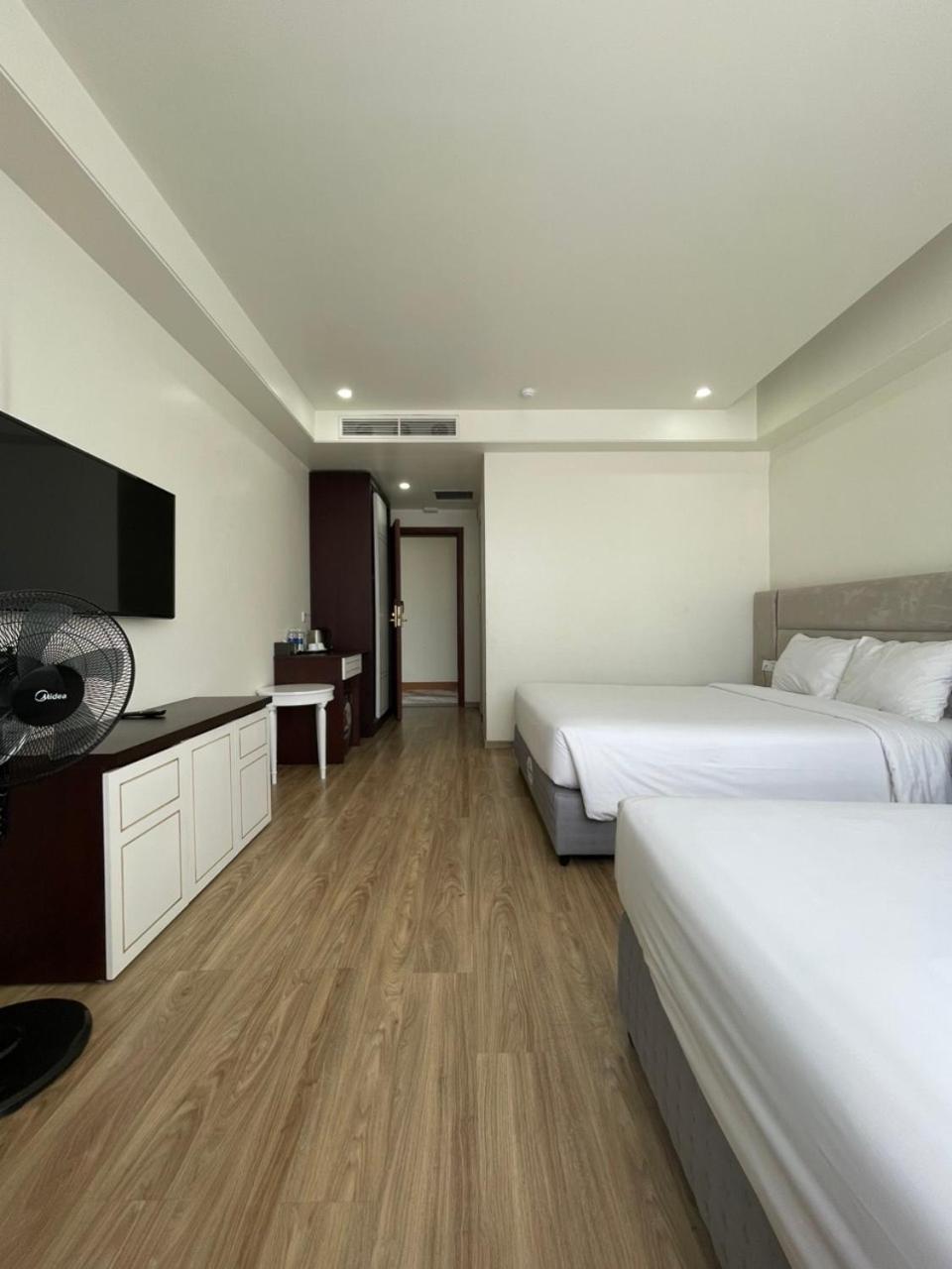 Lotus Hotel&Apartment Hai Phong Buitenkant foto