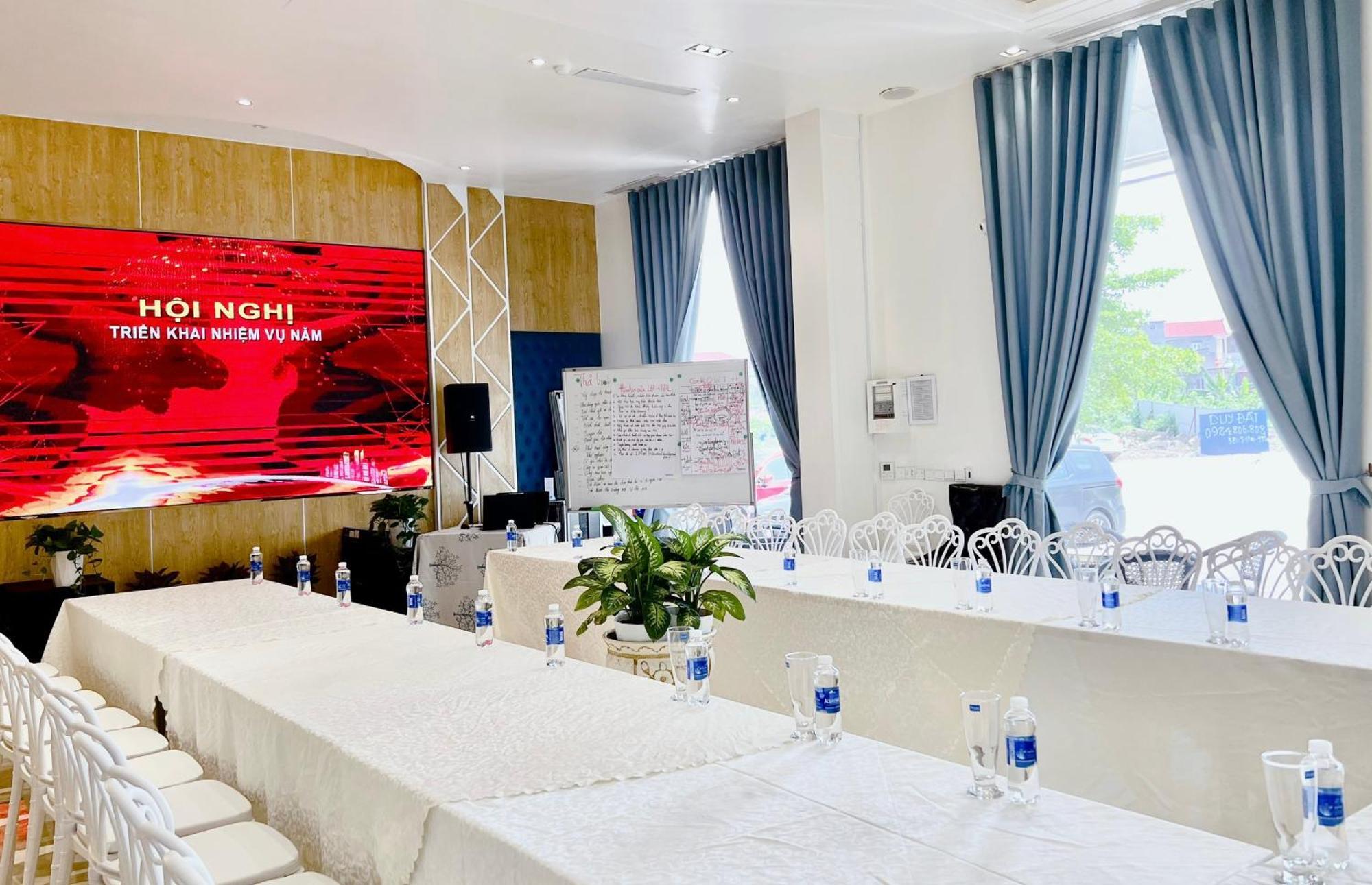 Lotus Hotel&Apartment Hai Phong Buitenkant foto