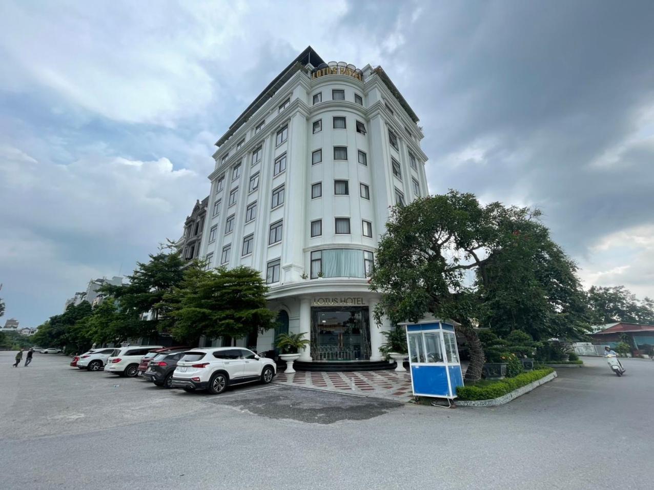 Lotus Hotel&Apartment Hai Phong Buitenkant foto
