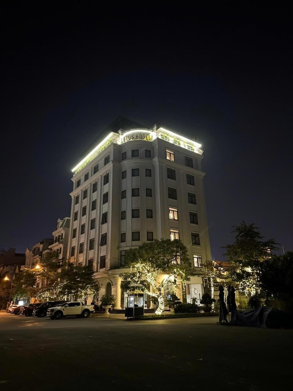 Lotus Hotel&Apartment Hai Phong Buitenkant foto
